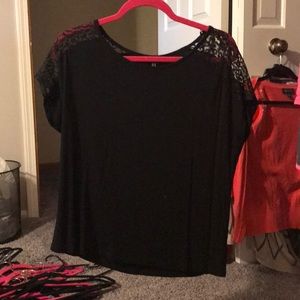 Black forever 21 t shirt